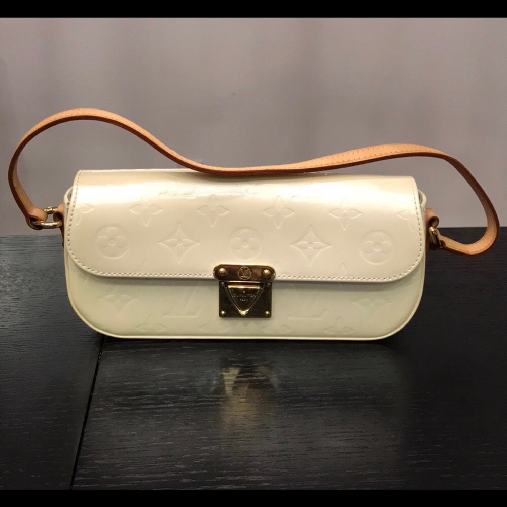 Louis Vuitton mini bag / clutch